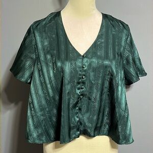 Victoria's Secret gold label 100% polyester sleep top size small
